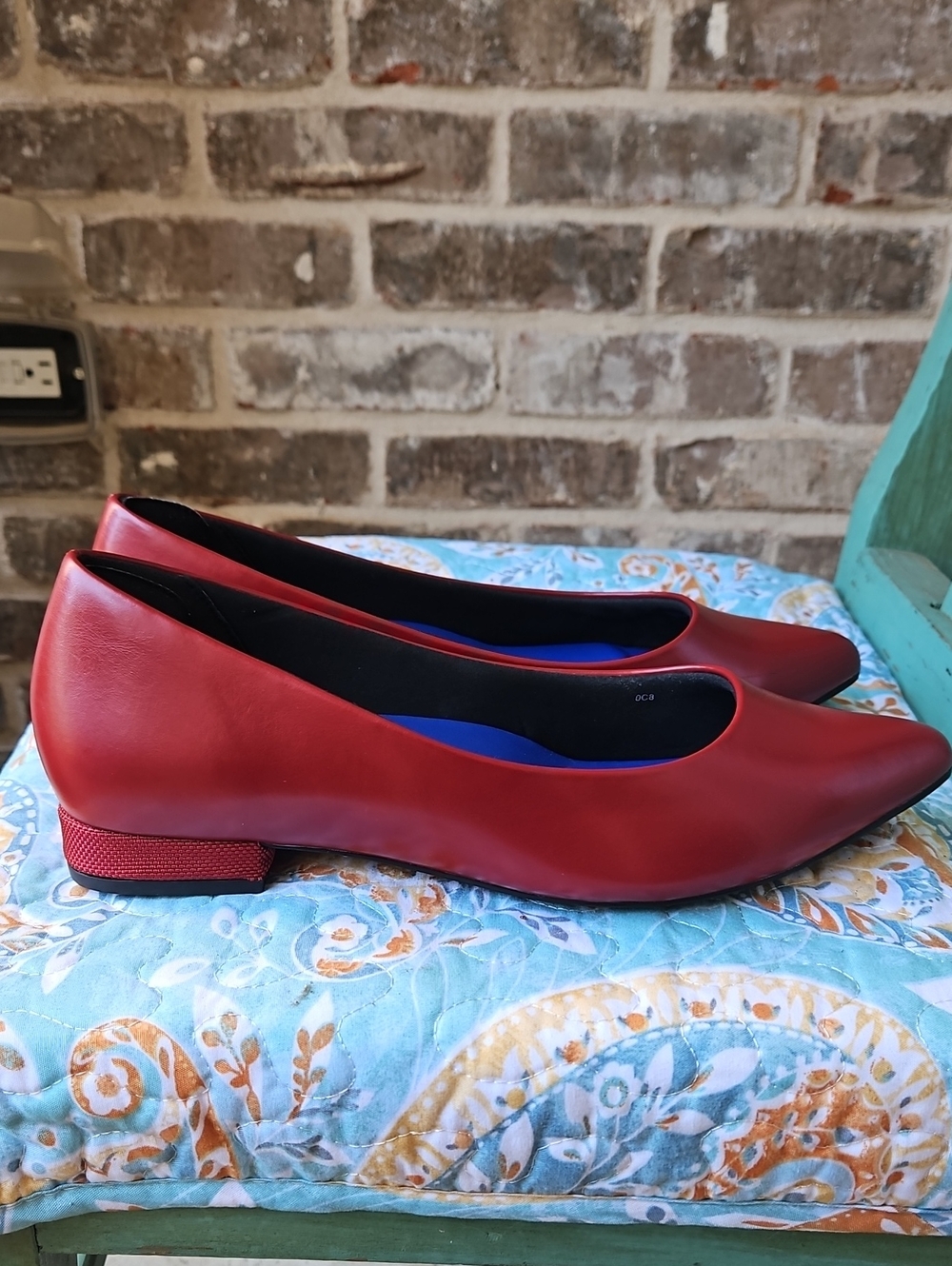Antonia Saint NY Cushioned Red Leather Pointed-Toe Women’s Size 8 Flats - Picture 3 of 7